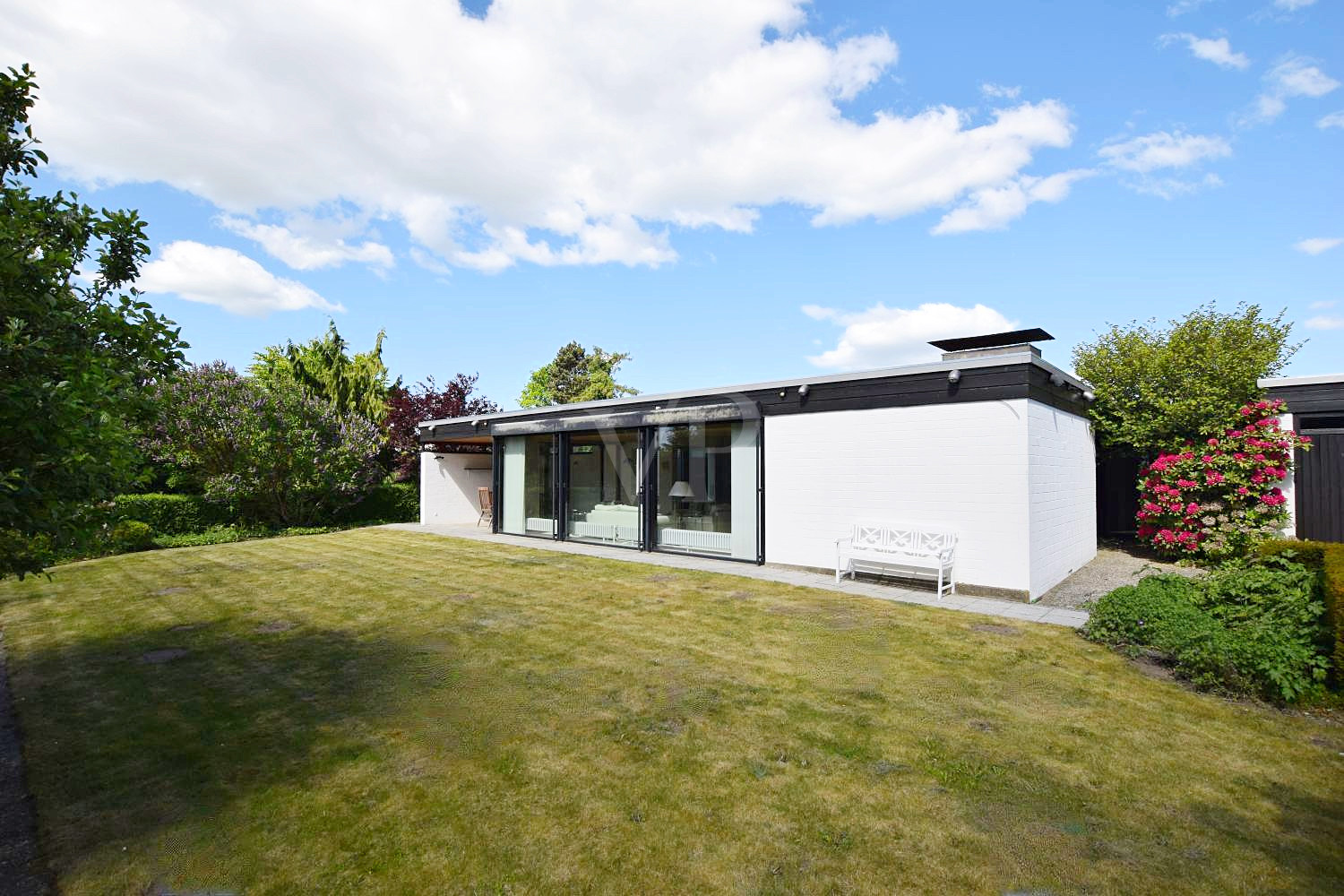 HAUS | GARTENSEITE