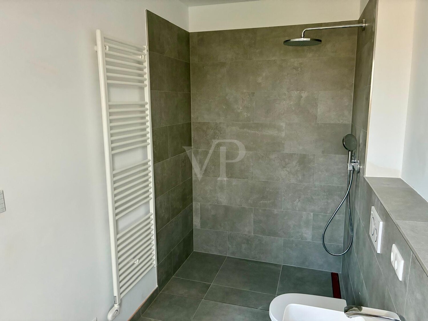 BADEZIMMER OG