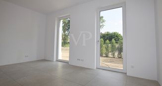 von_poll_real_estate_property_25123025_image_3