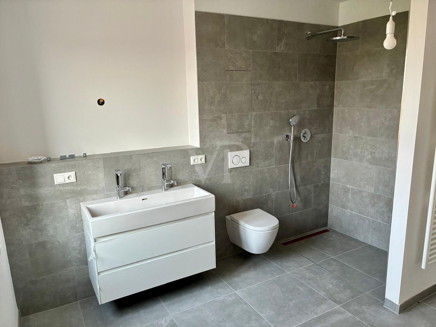 BADEZIMMER OG
