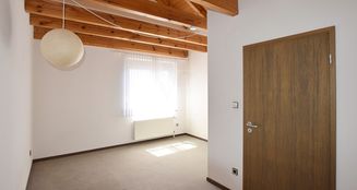 von_poll_real_estate_property_25123031_image_13