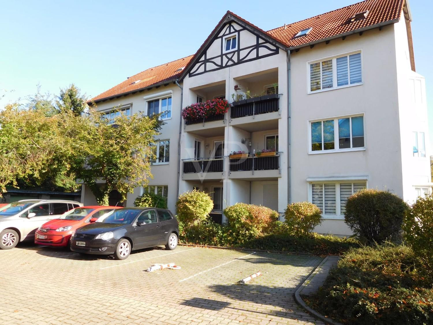 HAUS | FRONT