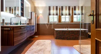 von_poll_real_estate_property_25123035_image_18