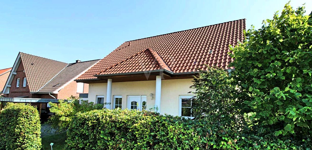 HAUS | FRONT II