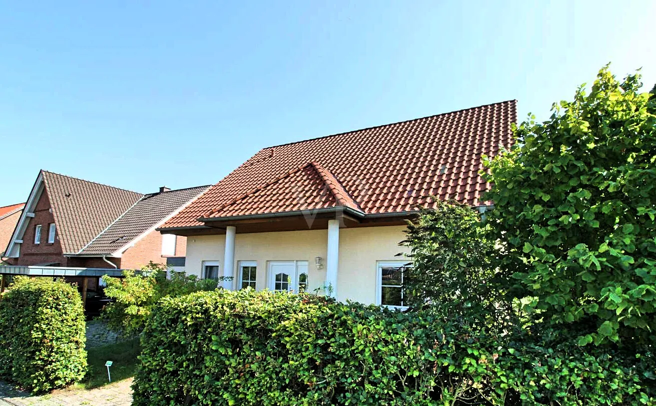 MODERN LIVING WITH COMFORT AND FUTURE SECURITY - MOVE IN AND FEEL AT HOME