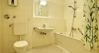 von_poll_real_estate_property_25123040_image_4