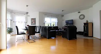 von_poll_real_estate_property_25123041_image_7