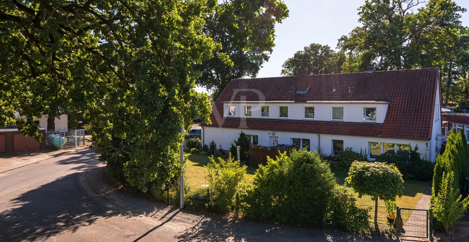 MEHRFAMILIENHAUS|STRAßENSEITE