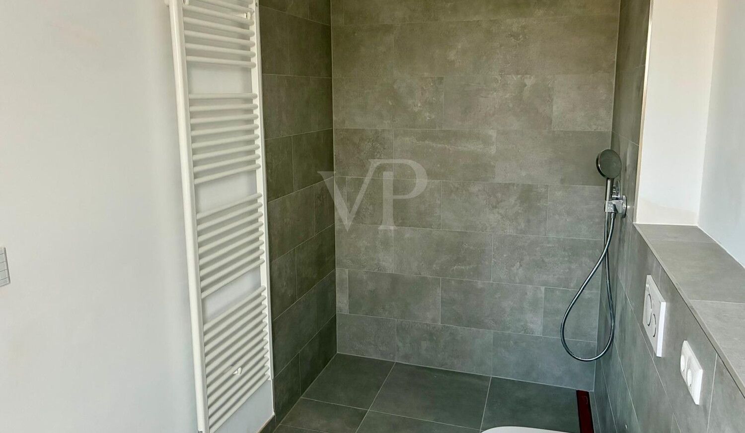 BADEZIMMER OG