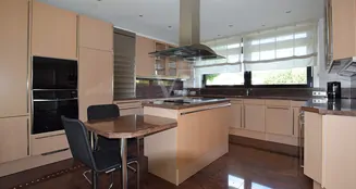 von_poll_real_estate_property_25123055_image_11