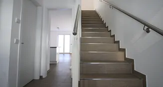 von_poll_real_estate_property_25123057_image_1