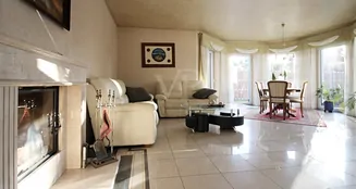 von_poll_real_estate_property_25123058_image_7