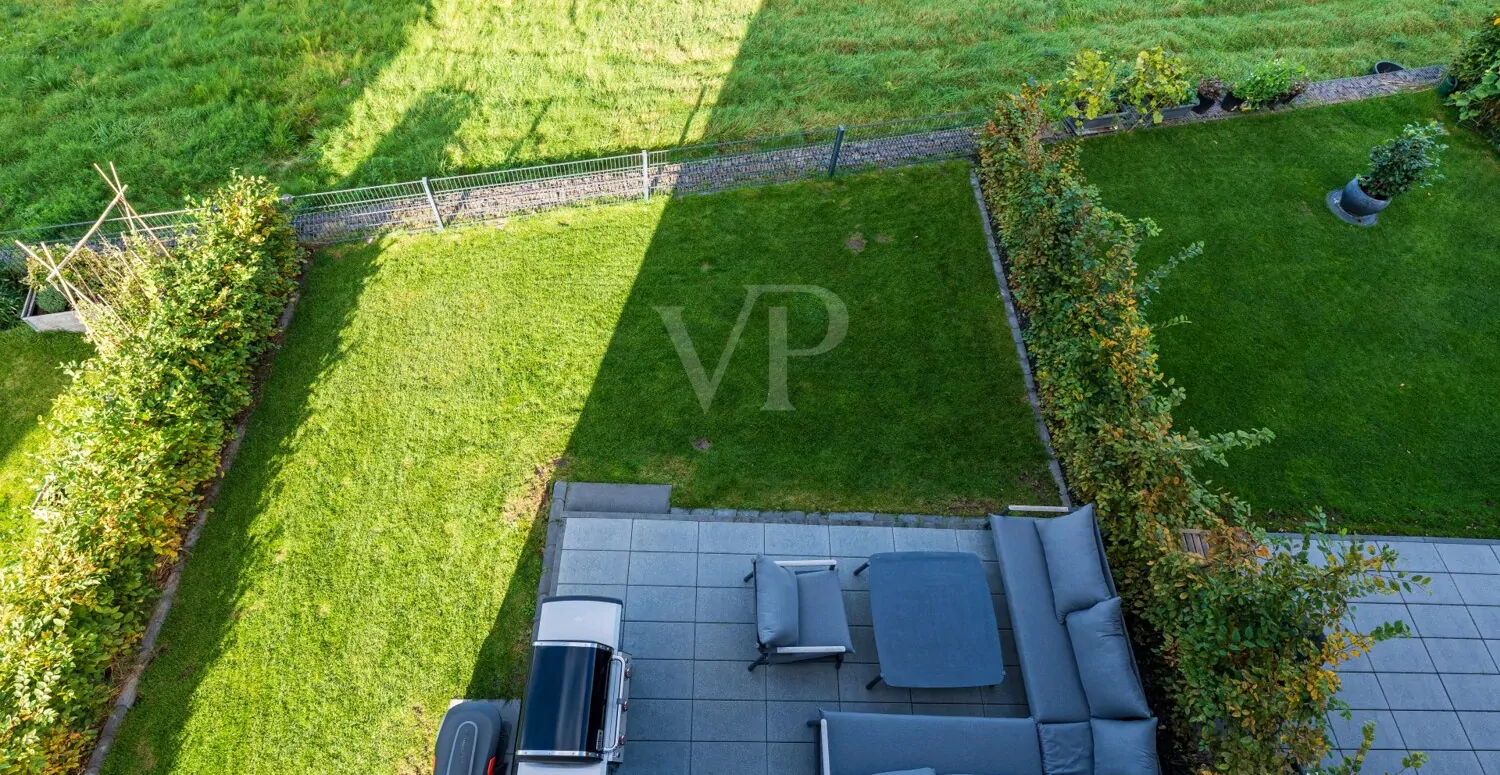 BLICK AUF DEN GARTEN