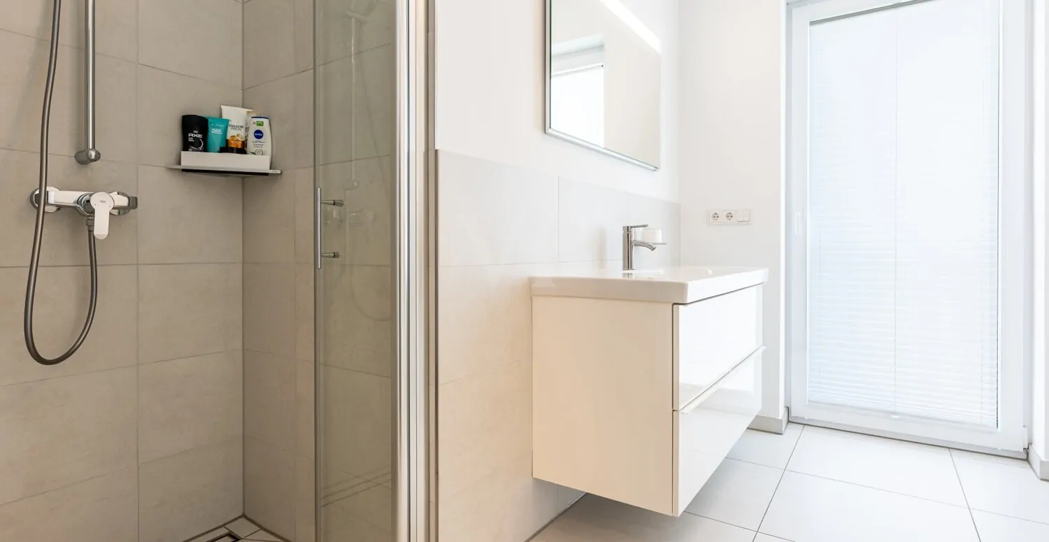 BADEZIMMER | I. OBERGESCHOSS