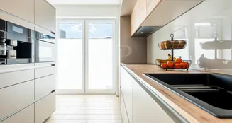 von_poll_real_estate_property_25123060_image_7