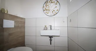 von_poll_real_estate_property_25123072_image_5