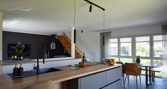 von_poll_real_estate_property_26123002_image_0