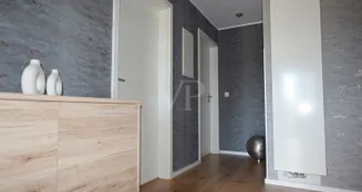 von_poll_real_estate_property_26123002_image_14