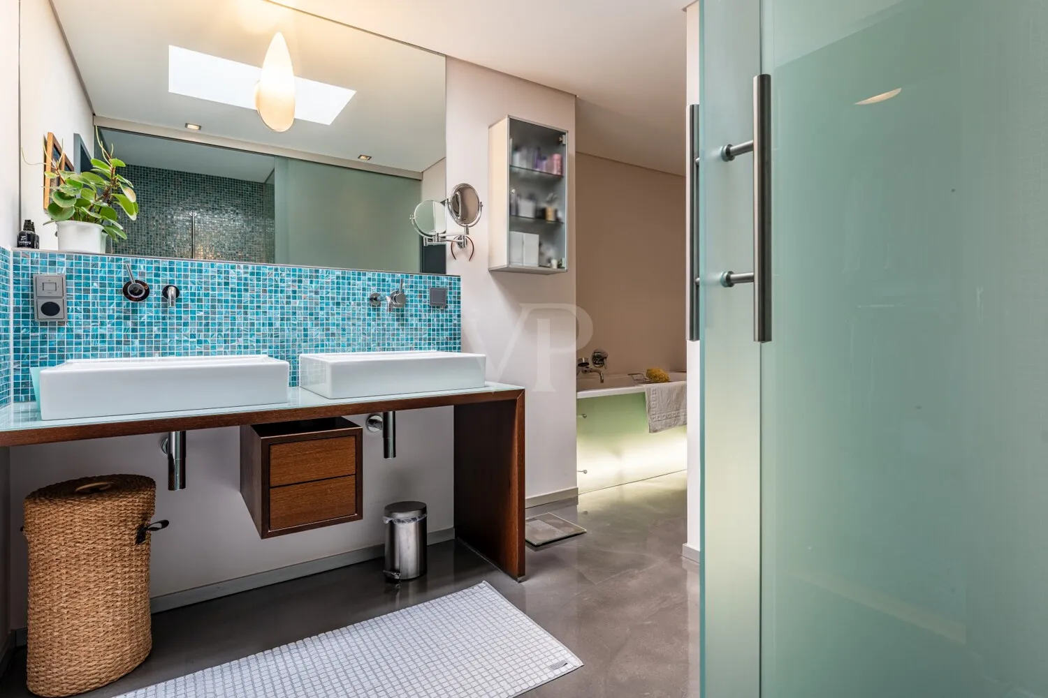 DUSCHE | BADEWANNE
