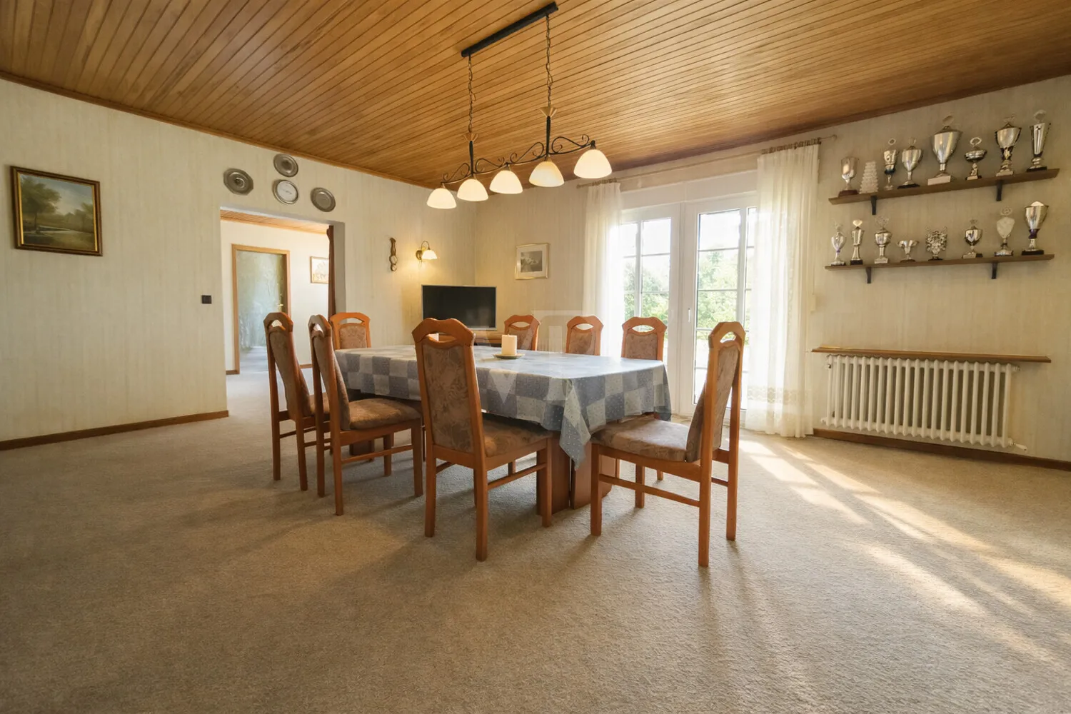 ESSEN | BUNGALOW