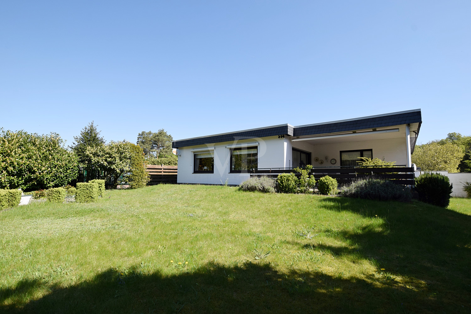 HAUS | GARTENSEITE