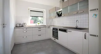 von_poll_real_estate_property_25123004_image_9