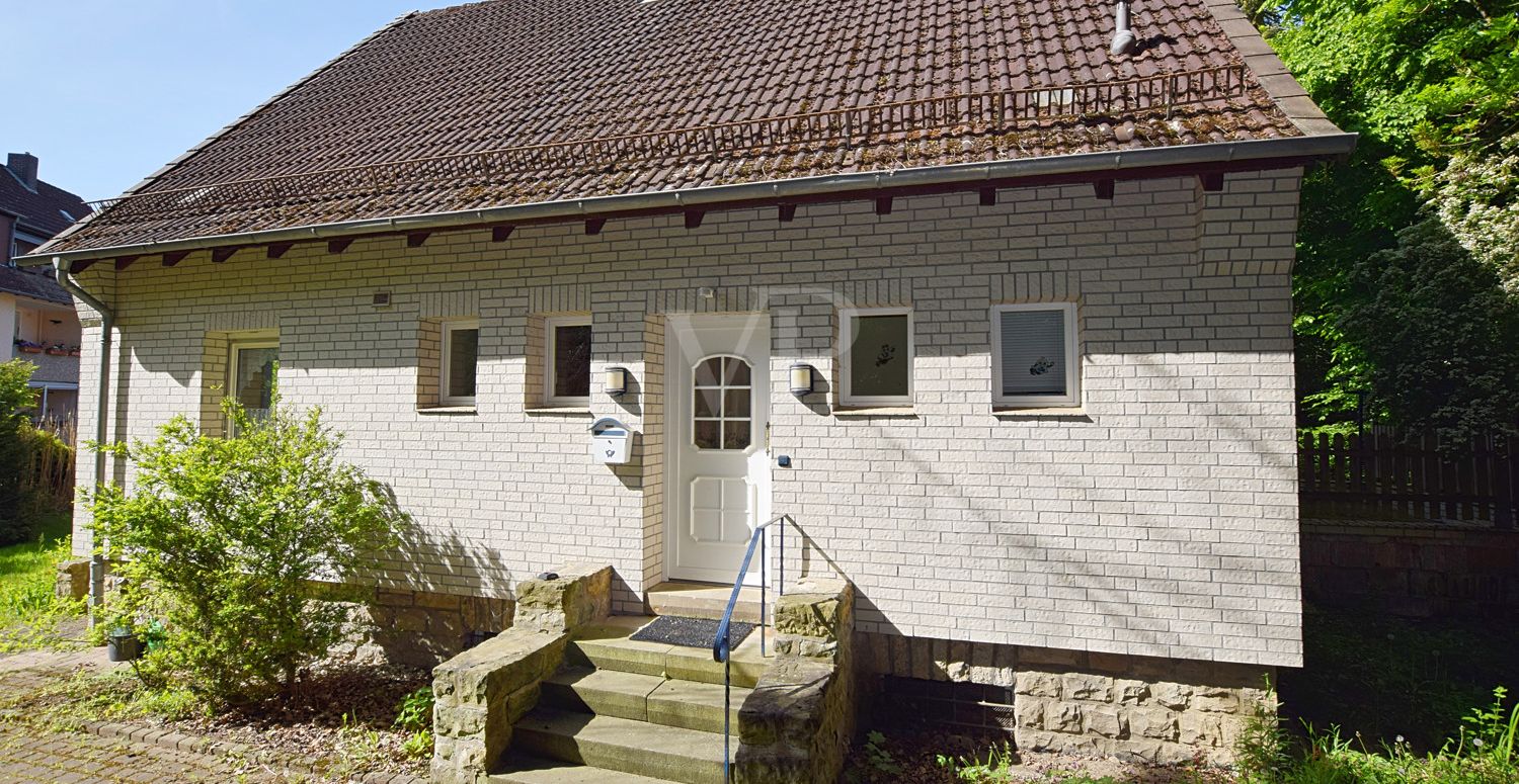 HAUS II   /   FRONT