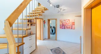 von_poll_real_estate_property_25202020_image_11