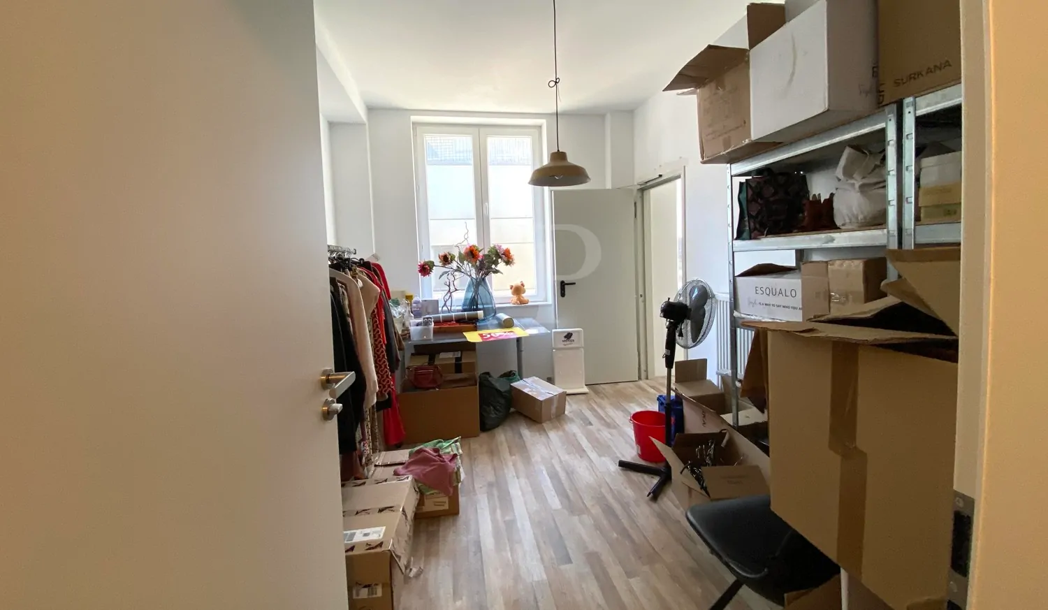 OG Lager und Aufenthaltsraum.