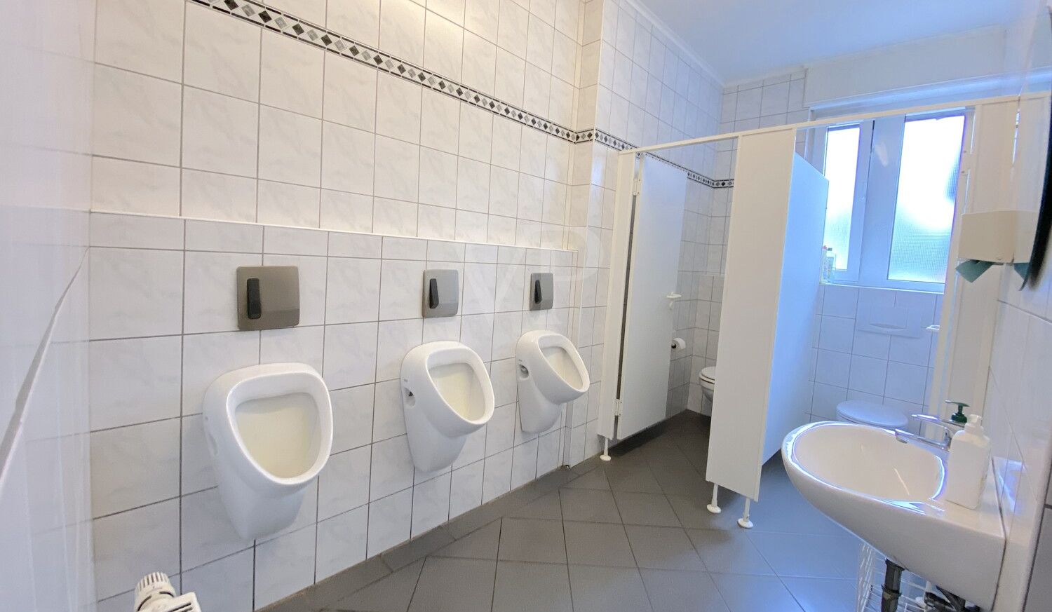 EG Herren Toilette
