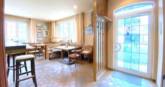 von_poll_real_estate_property_25202018_image_4