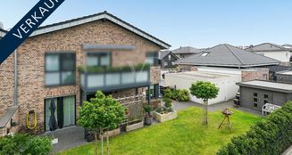 von_poll_real_estate_property_25202015_image_0