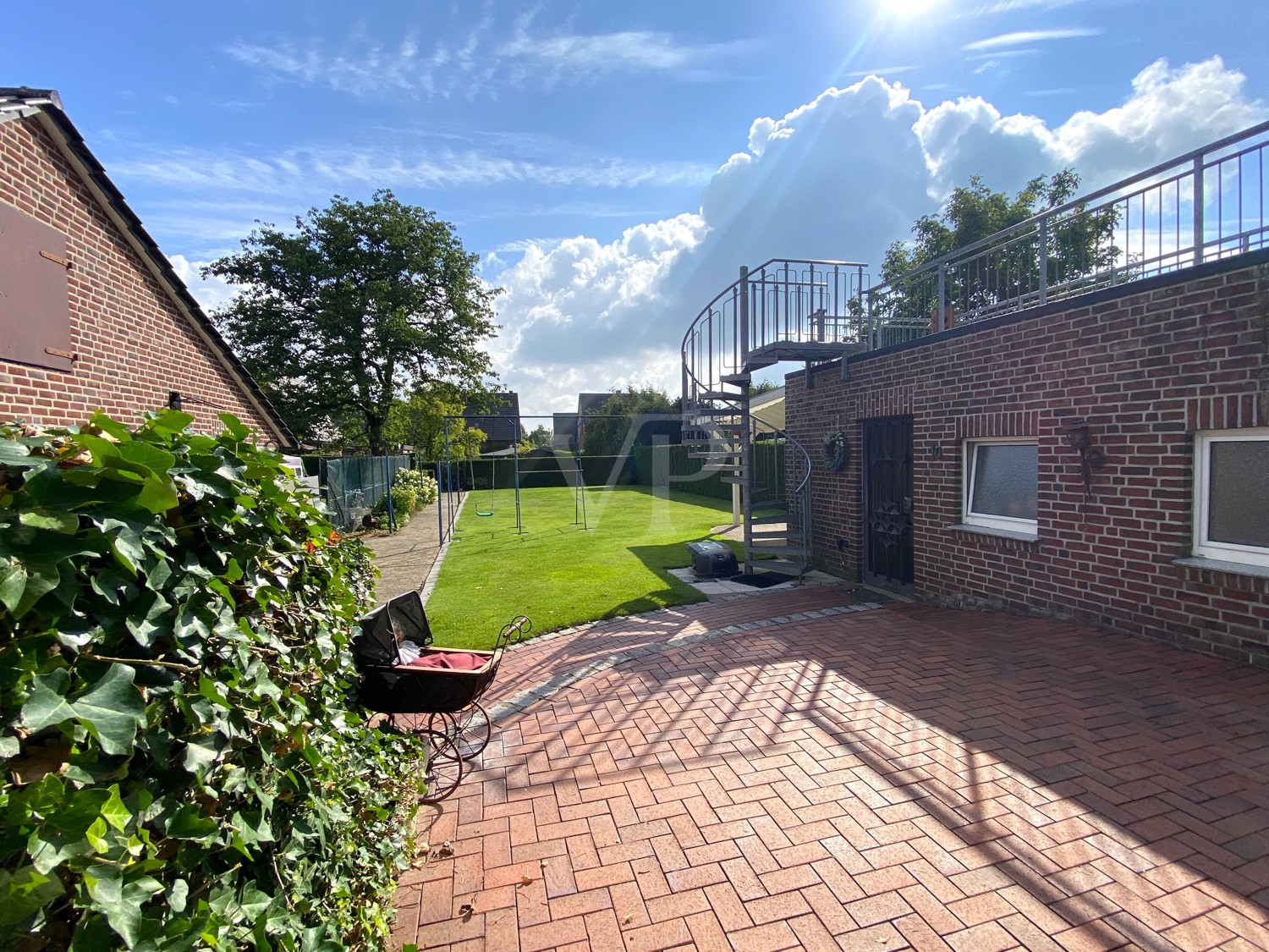Terrasse und Garten