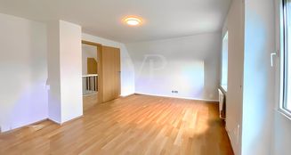 von_poll_real_estate_property_25202021_image_20
