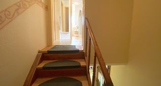 von_poll_real_estate_property_25202025_image_12