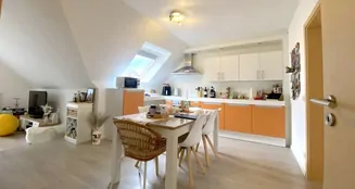 von_poll_real_estate_property_25202025_image_13