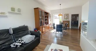 von_poll_real_estate_property_25202026_image_5