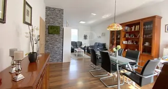 von_poll_real_estate_property_25202026_image_4