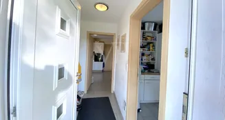 von_poll_real_estate_property_25202026_image_8