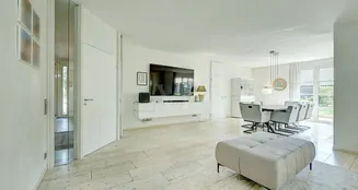 von_poll_real_estate_property_25202022_image_10