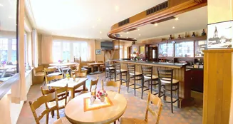 von_poll_real_estate_property_25202023_image_7