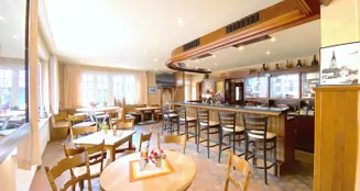 von_poll_real_estate_property_25202023_image_7