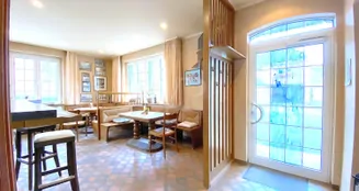 von_poll_real_estate_property_25202023_image_4