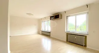 von_poll_real_estate_property_25202023_image_15