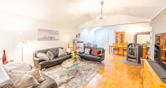 von_poll_real_estate_property_25202030_image_6