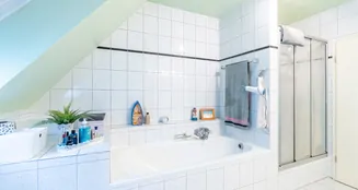 von_poll_real_estate_property_25202030_image_17