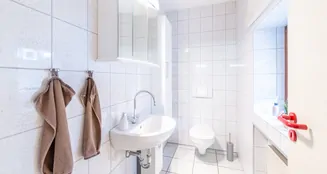 von_poll_real_estate_property_25202030_image_18