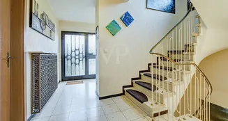 von_poll_real_estate_property_25202029_image_8