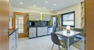 von_poll_real_estate_property_25202029_image_5