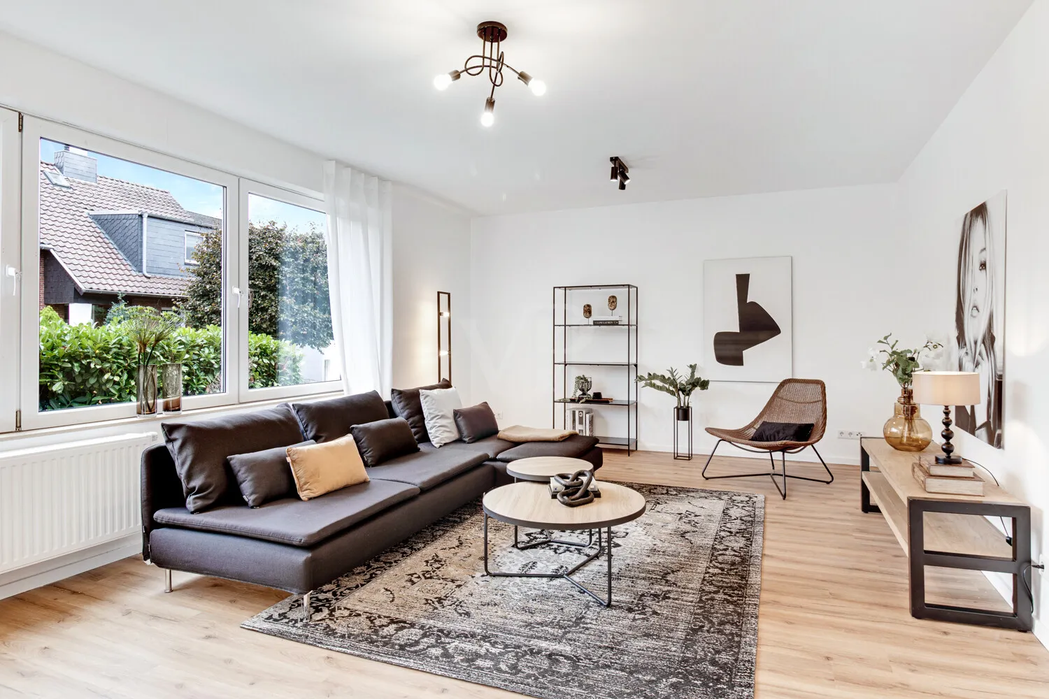 Komfortabel, modern und energieeffizient - Einfamilienhaus mit großem Garten in ruhiger Spielstraße